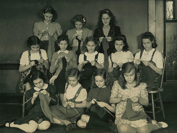 Birch Cliff girls knit for soldiers and refugees in World War II