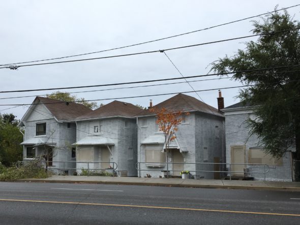 Houses to be demolished at Kingston Rd. and Birchcliff Ave. to make way for condo.